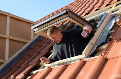 Pose de fenêtres de toit Velux à Saunières